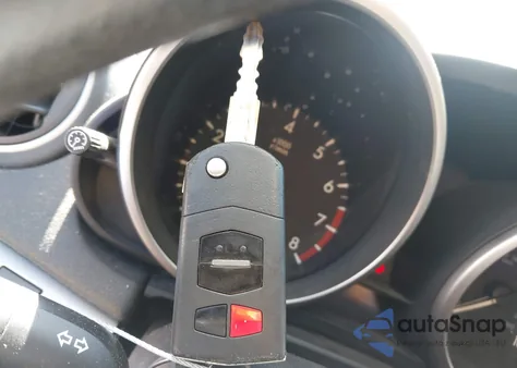 2010 Mazda Mazda3 I Touring z USA, uszkodzony, nr VIN JM1BL1SG3A1164323